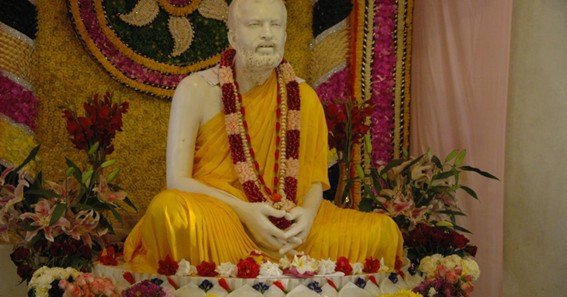 was ramakrishna the priest of dakshinamurthy temple till his death